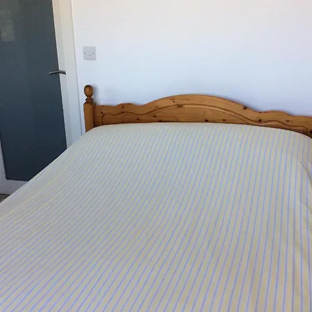 Hh Bed & Breakfast